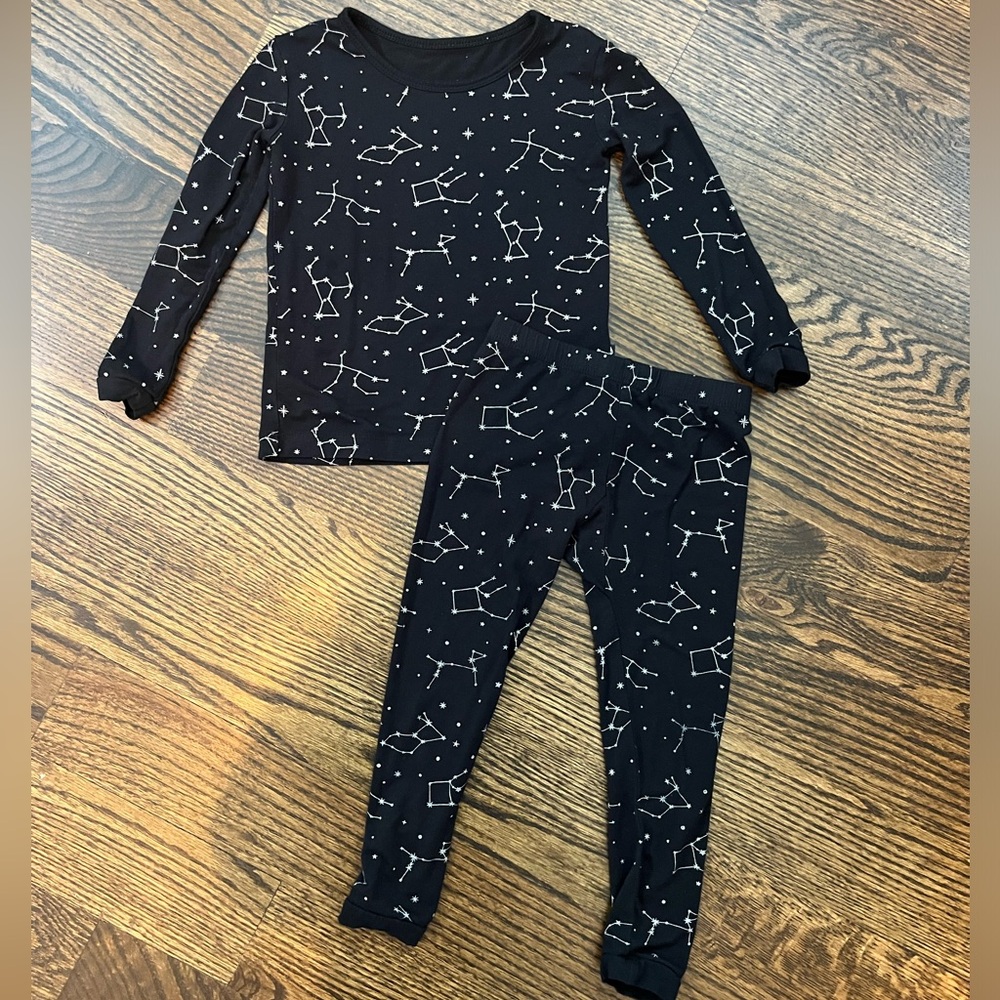 Kyte Baby Midnight Constellation 🌌 2T toddler PJs